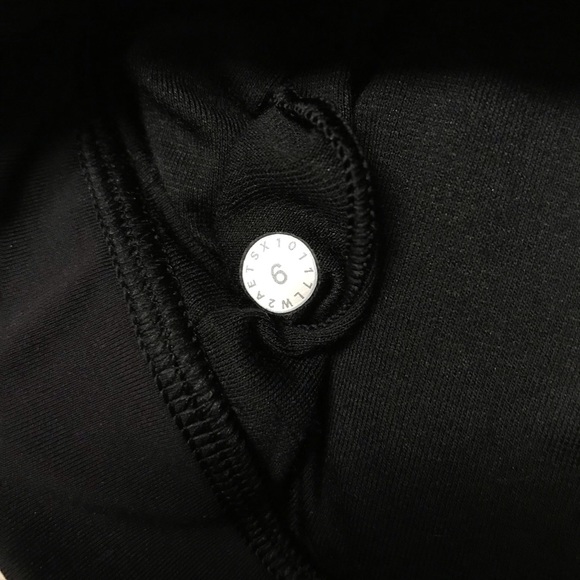 Lululemon Sports Bra Size 6 - Picture 3 of 4